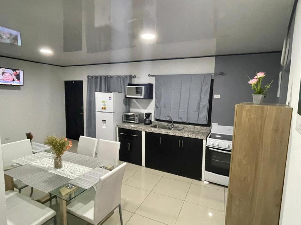 Apartamentos Cielo #1, Airport Juan Santamaria Alajuela Exterior foto